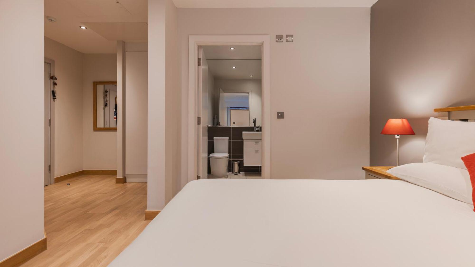 Barbican Serviced Apartments By Lovelystay Λονδίνο Δωμάτιο φωτογραφία